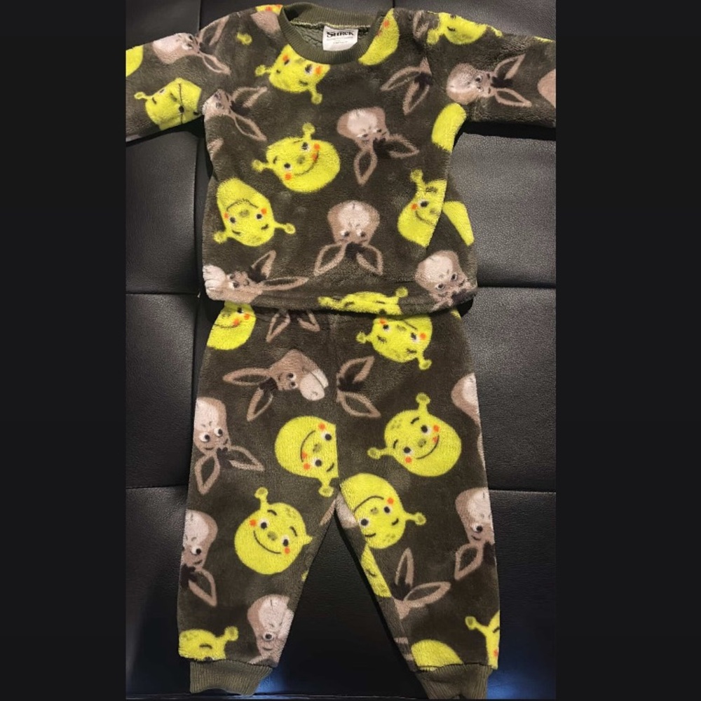 Kids' Shrek Pajama Set